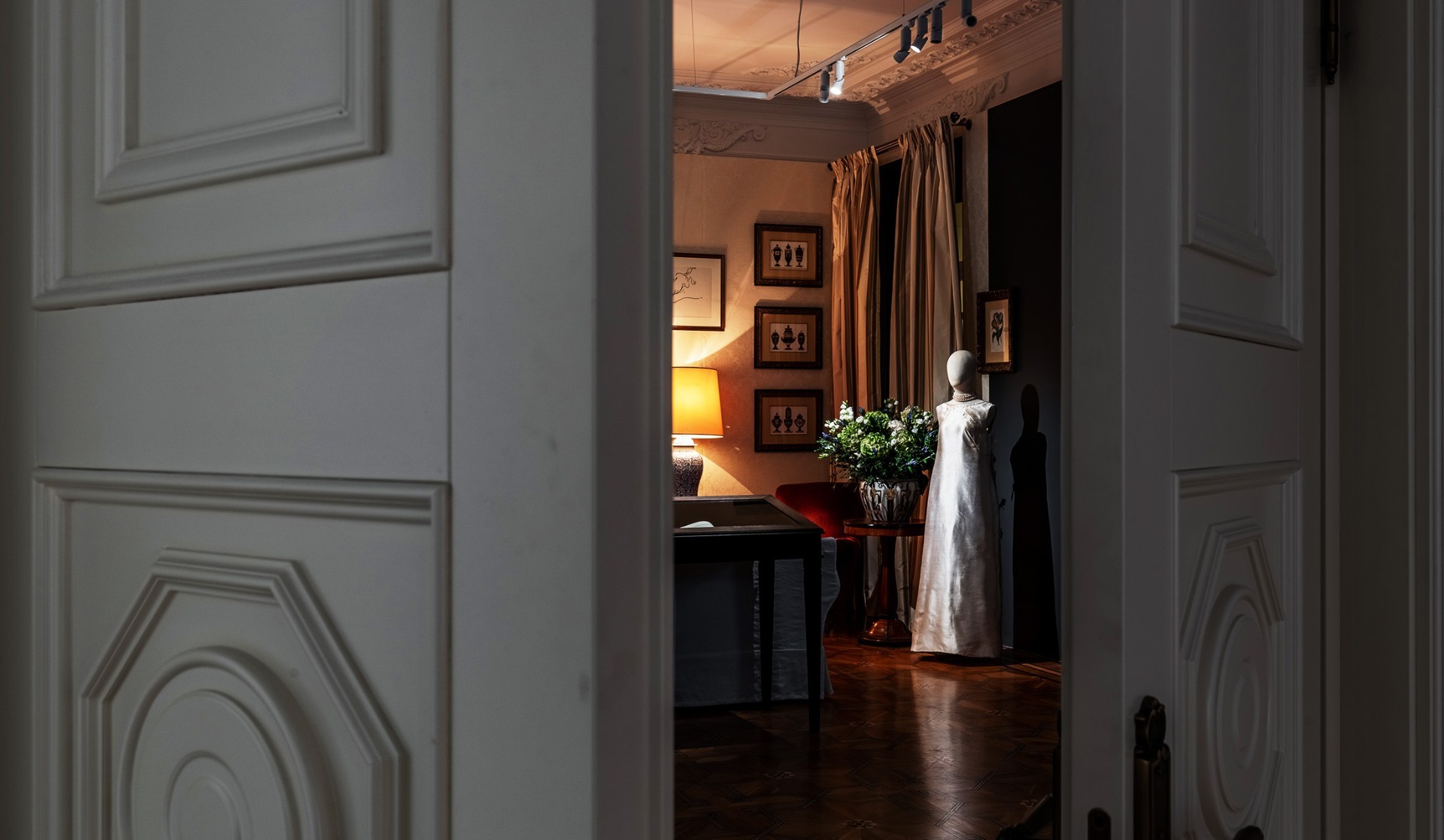 poet-and-lady-kennedy-voznesenskiy-psculture-14