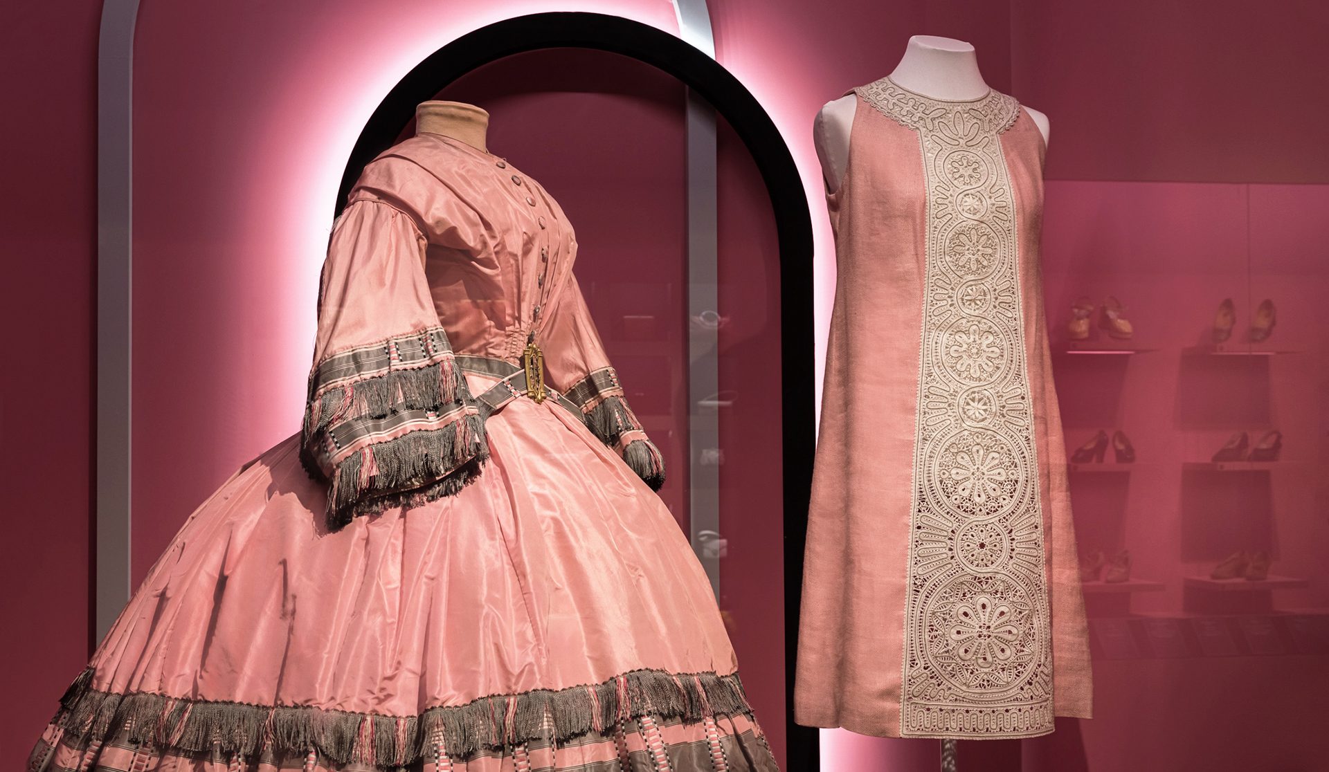 Crinoline / Jacket / Sweatshirt